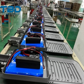 ĐÓNG KHỐI PIN ĐÈN NĂNG LƯỢNG MẶT TRỜI 12V 30Ah - 40Ah - 50Ah